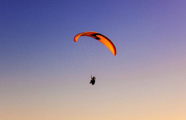 Experiencia de parapente biplaza - con traslados - Foto 5
